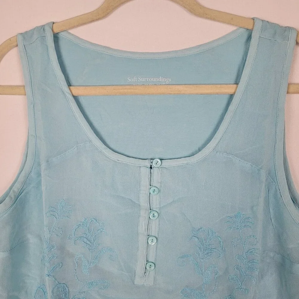 NWT Soft Surroundings Lani Tank Missy Blue Hazel Embroidered Buttons Size Medium